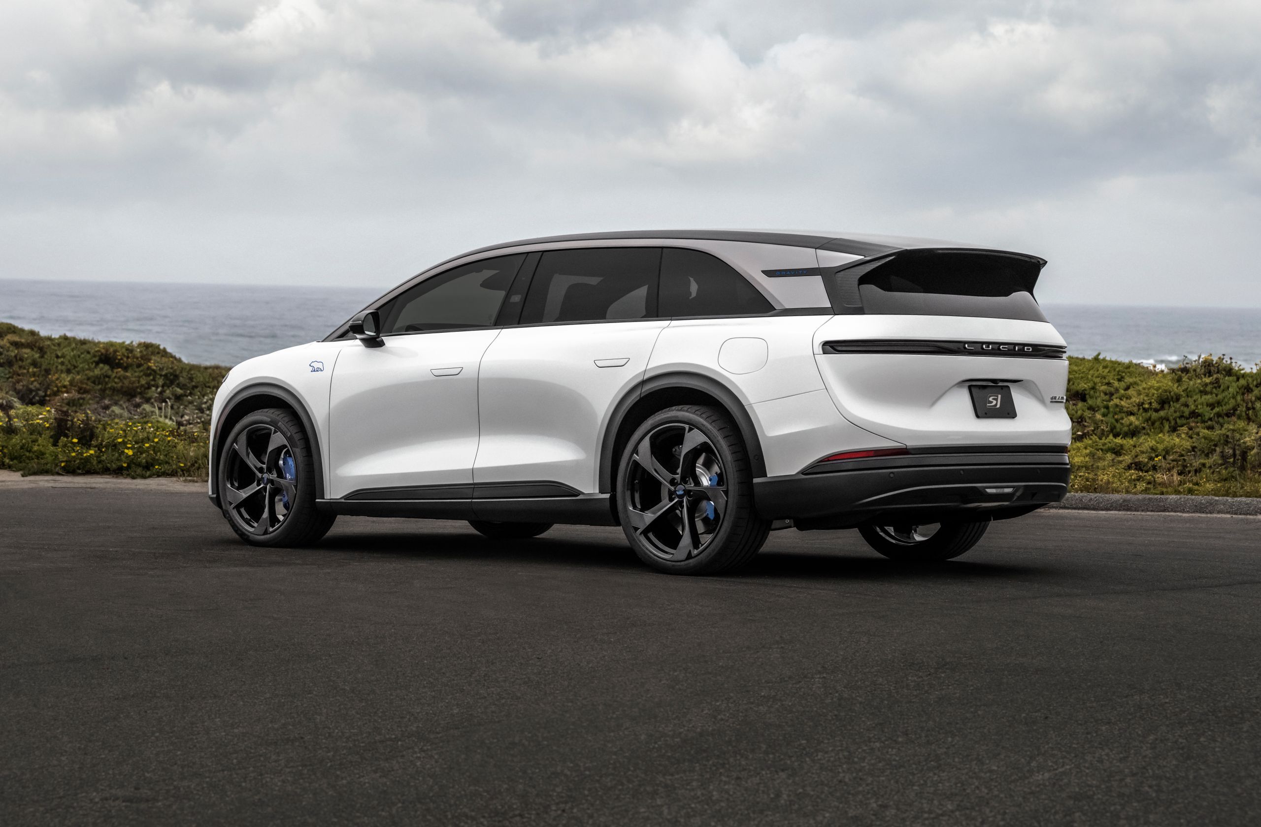 New Lucid Gravity GT-S Puts 1,070 HP In A Three-Row Family SUV